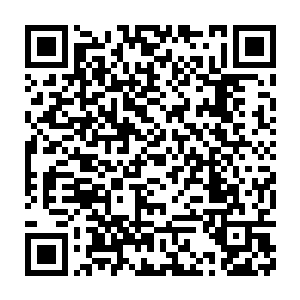 他身旁原本肃穆以待的众人在听得他这句话之后差点统统从空中栽倒二维码生成