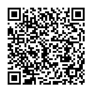 以最缓慢的速度慢慢的向着山本消失的方向过去了……动作非常的轻柔二维码生成