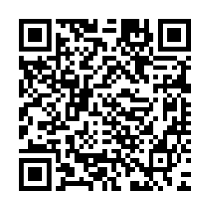 似乎觉得自己三言两语就将所有人打发走是一件很了不起的本事二维码生成