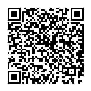 便立刻有另外一只截然不同的魔爪重新从那地狱之门的门缝之中伸出二维码生成