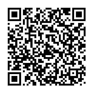 她直接穿过起居室去寻找吉姆――她疑心他已经先行在厨房大快朵颐了二维码生成