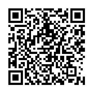 就围绕着这个金字塔形成了一个顺时针缓慢转动的漩涡……二维码生成