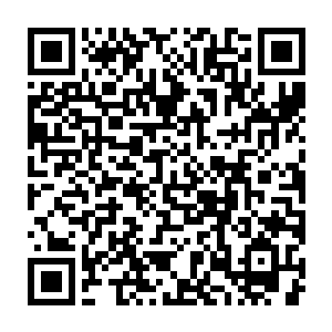 已经长久时间没有捞到油水的港口的税官一骨碌从港口的税务所中爬起二维码生成