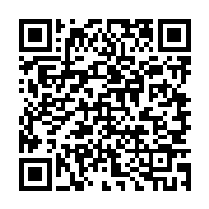 我发现有三名外国友人突发疾病躺在地上痛苦嚎叫二维码生成