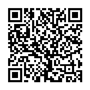 所以叶璃在心里还没吐槽完人就已经站在墨修尧的书房门外了二维码生成