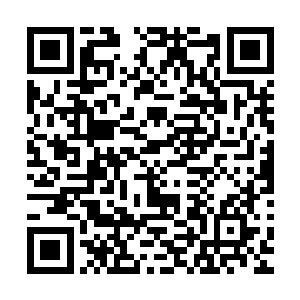 然后两个人直接收敛身上的气息直接朝着声音传来的方向掠去二维码生成