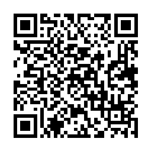 然后随着手指流入光屏随着像锁链一样延伸到飞碟外面二维码生成