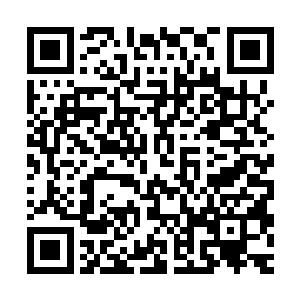 珍妮的话似乎帮助他下定了决心――珍妮可以感到他话里的坚定二维码生成
