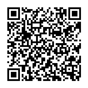 虽然他也能够感觉到那一枚外形古老沧桑的戒指存在的时间绝对非常的久远二维码生成