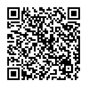 跳出无数个黑衣人像是幽灵一般的朝着方炎即将落地的位置围拢过来二维码生成