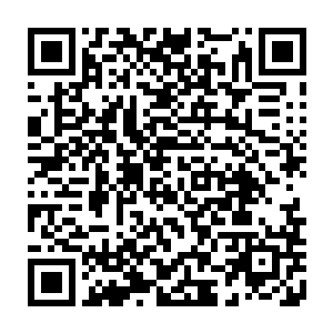 还有我们居然没识破他的真面目这件事――我们居然让他接近了珍妮弗……二维码生成