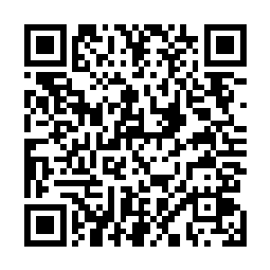 隐隐听到他在吩咐侍从把离小姐的东西先捡些要紧的进来二维码生成